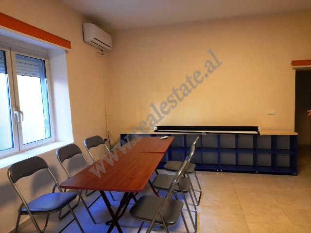 Villa for office for rent near Brryli area in Tirana